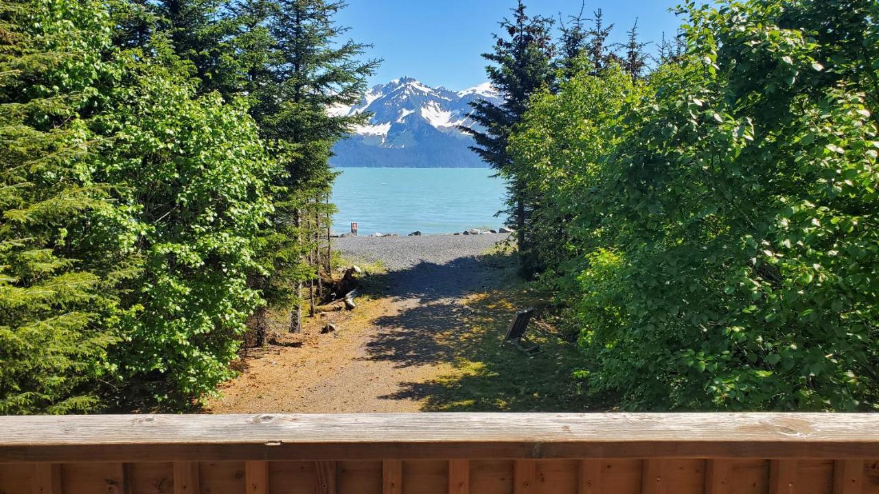 Resurrection Lodge On The Bay Seward Eksteriør bilde